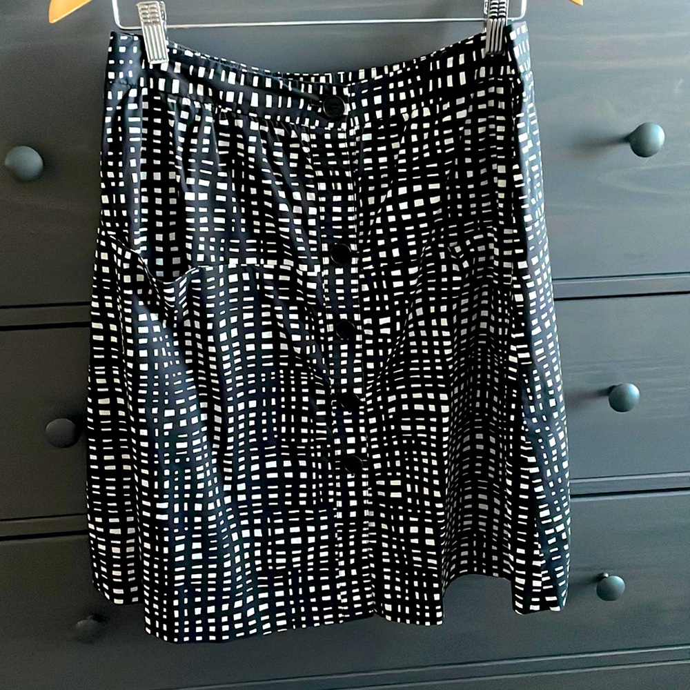 Theory cotton skirt sz 12 button front